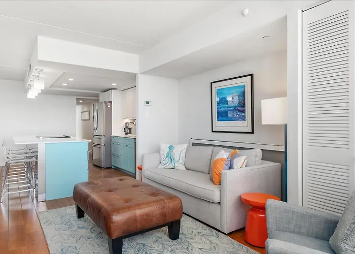 Cute 3 Bedroom Oceanfront In The Desired Quay Building Ferienhaus *