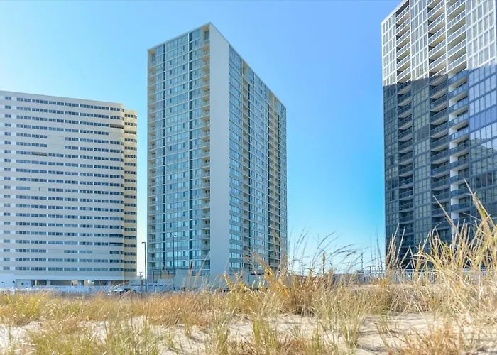 Cute 3 Bedroom Oceanfront In The Desired Quay Building Ocean Stadt
